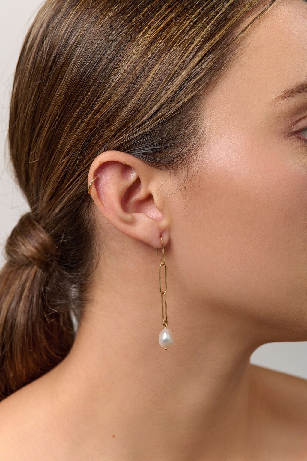 Amal Pearl Earrings Gold - Eliise Maar Jewellery