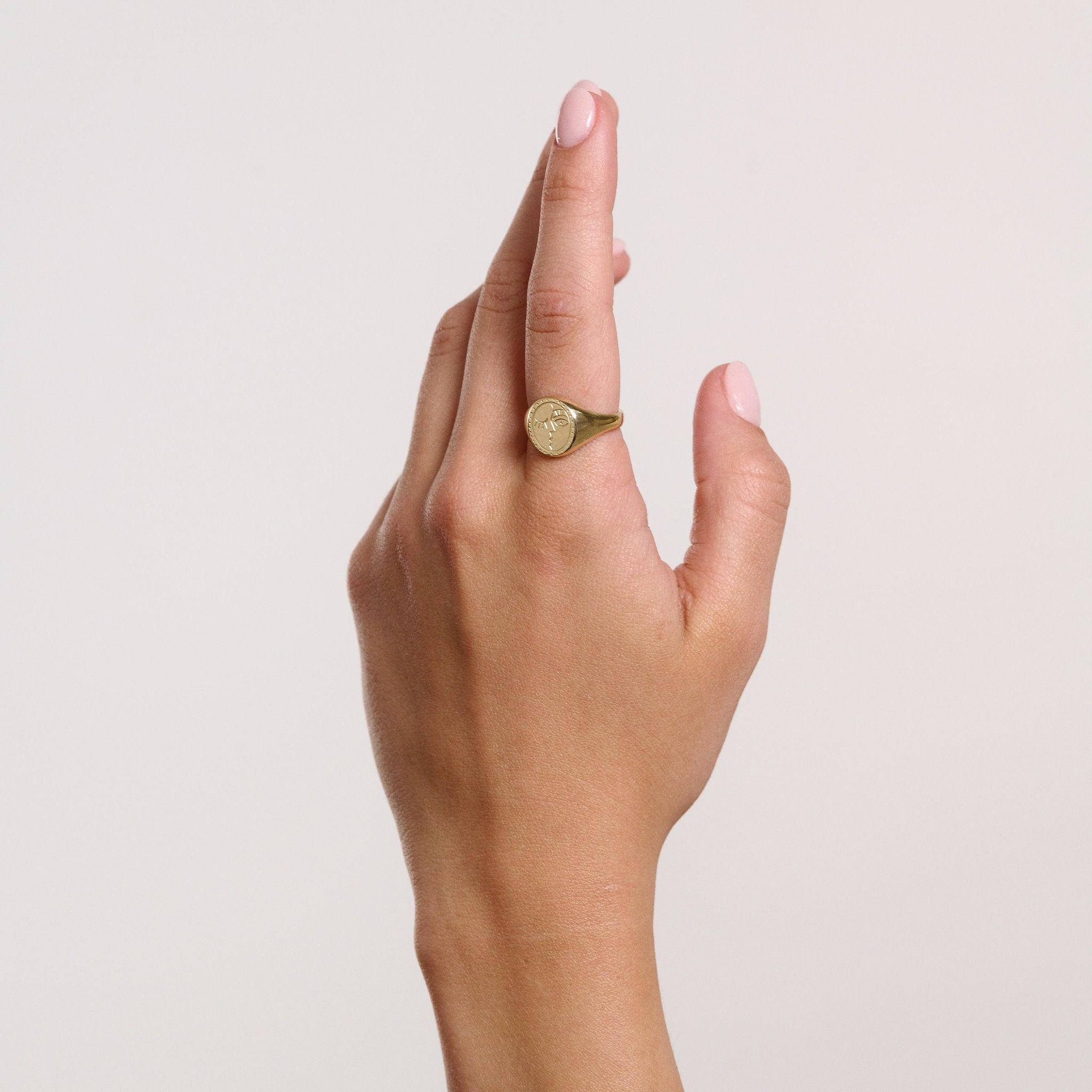 The Storytellers Signet Ring Gold - Eliise Maar Jewellery