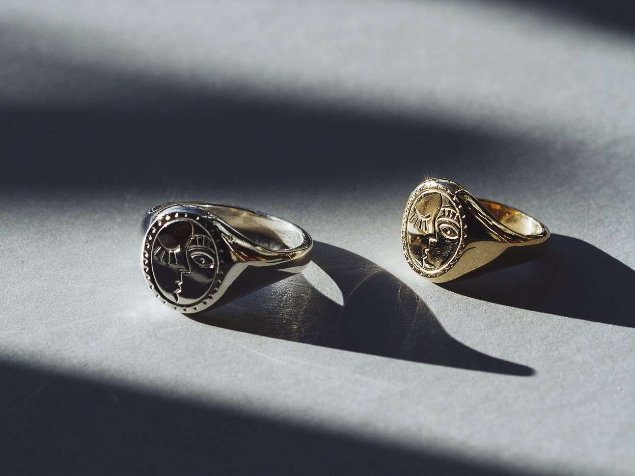 The Storytellers Signet Ring Gold - Eliise Maar Jewellery